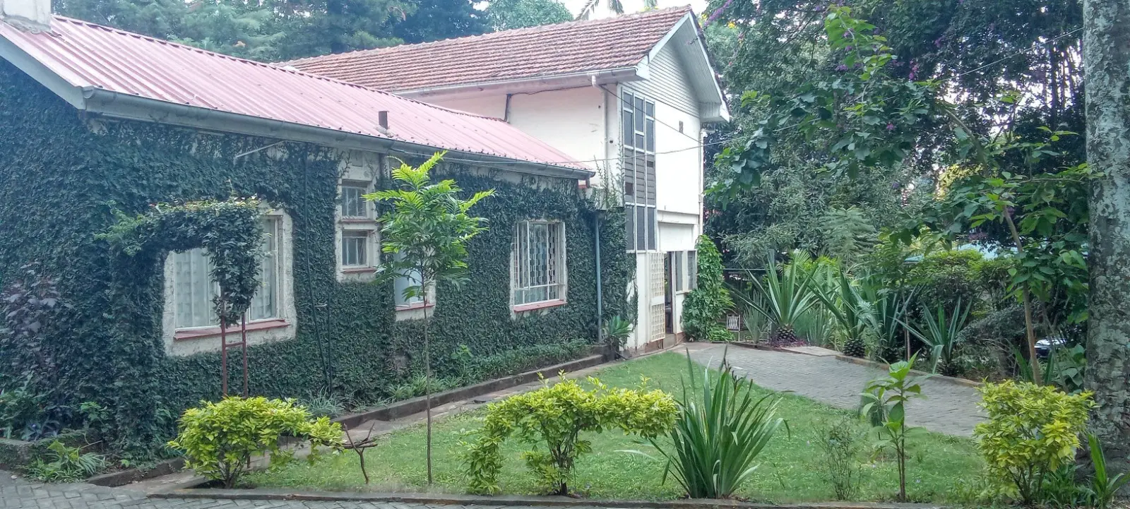5 Bedroom Converted Home-Restaurant for Rent in Westlands